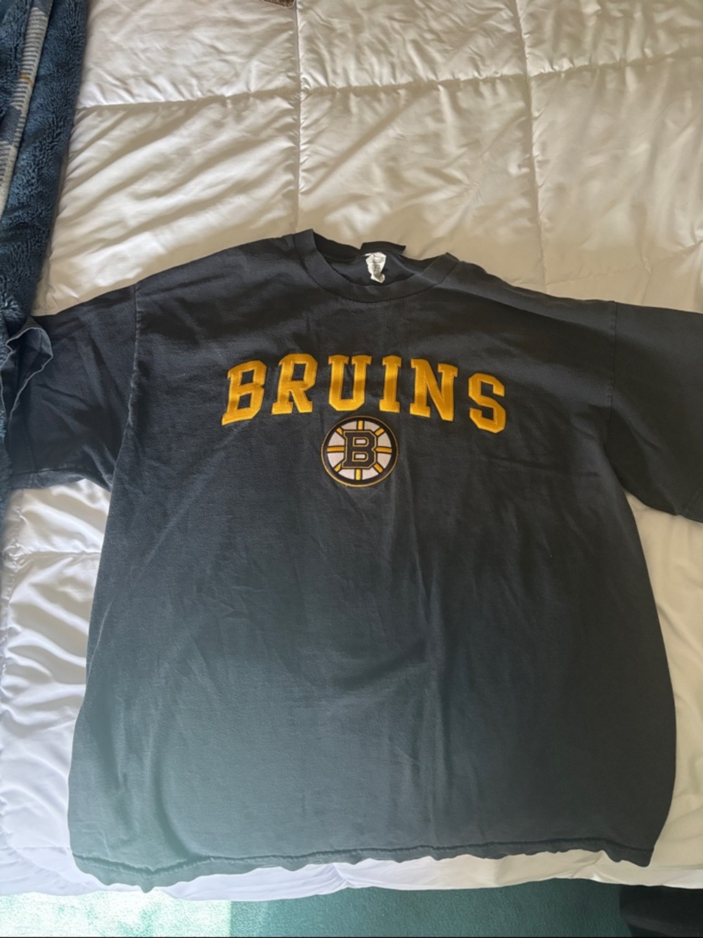 Bruins Black Tee with logo embroidered